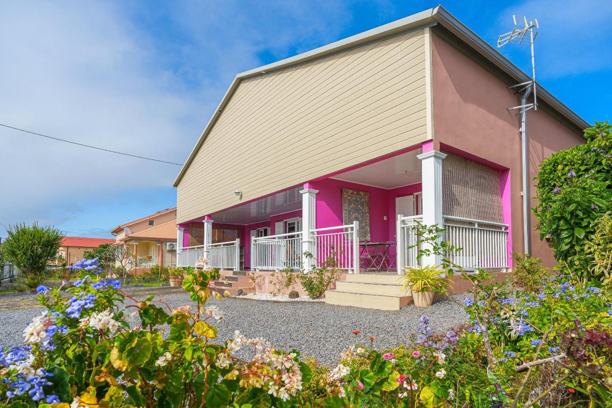 L'Oiseau De Paradis - Le Confort Jusqu'A 6 Personnes Sainte-Suzanne Exterior photo